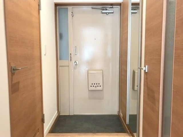 ※同仕様写真含む(玄関)