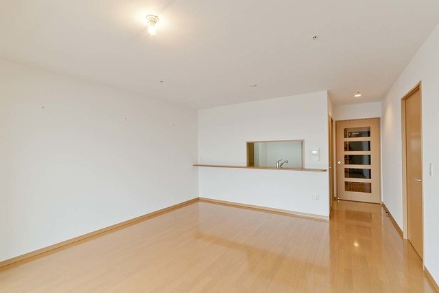 ※写真は同タイプ住戸です。(居間)