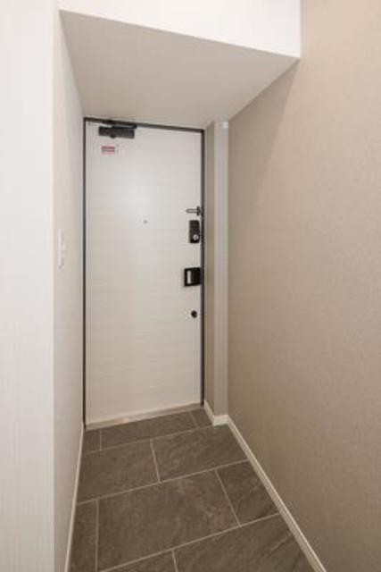 ※写真は同タイプ住戸です。(玄関)