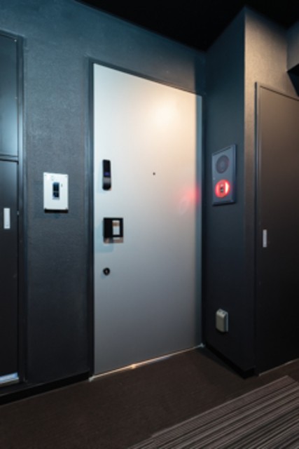 ※写真は同タイプ住戸です。(玄関)