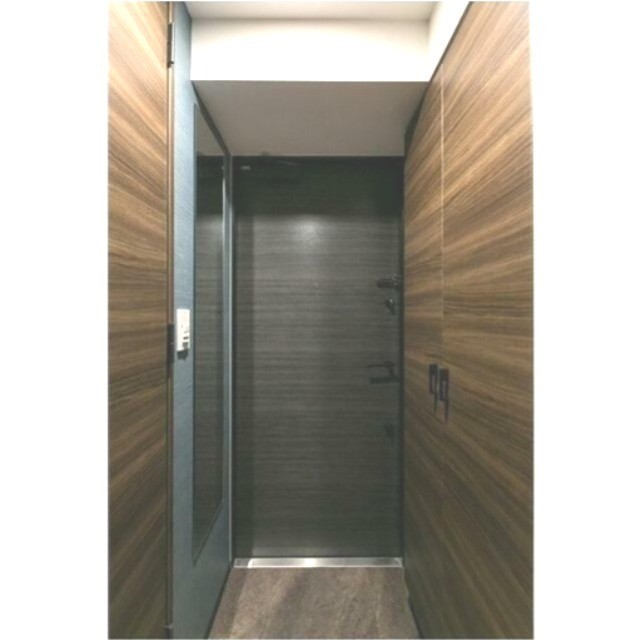 ※同仕様写真含む(玄関)