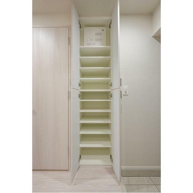 シューズボックス