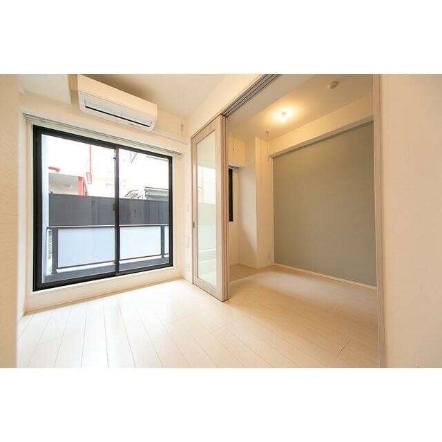 ※写真は同タイプ住戸です。(居間)