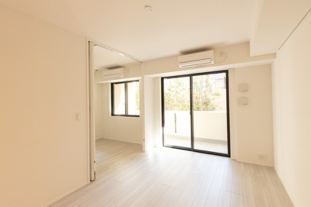 ※写真は同タイプ住戸です。(居間)