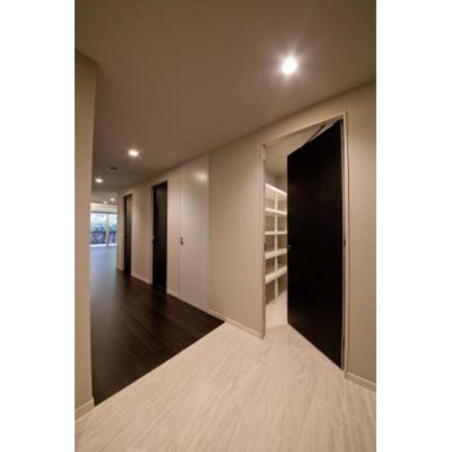 ※写真は同タイプ住戸です。(玄関)