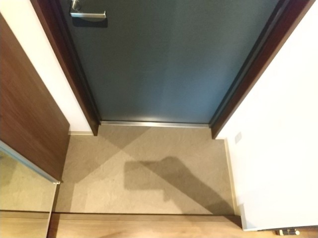 (玄関)