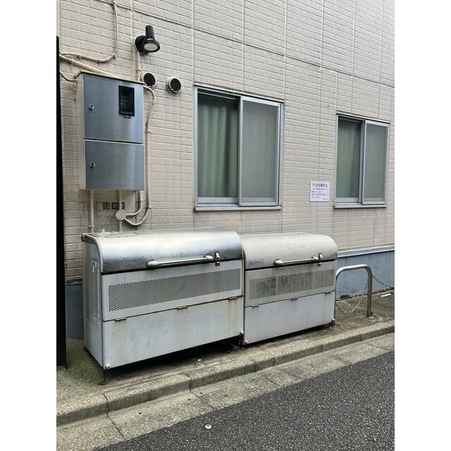 ダストボックス