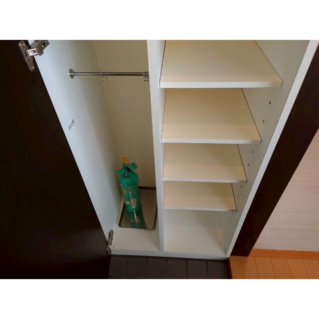 下足入れ(玄関)