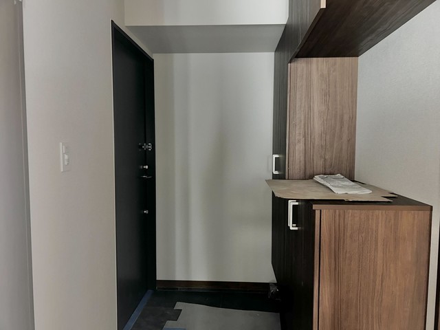 ※写真は同タイプ住戸です。(玄関)