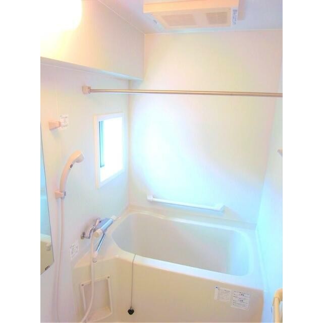 嬉しい窓有(風呂)