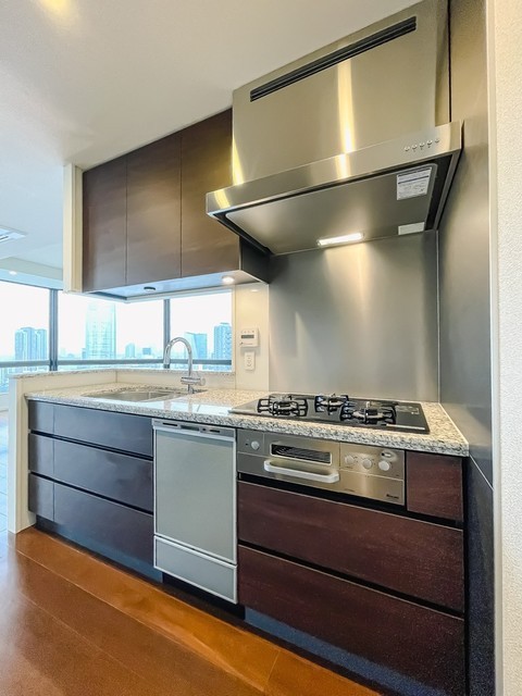 ※写真は同タイプ住戸です。(キッチン)