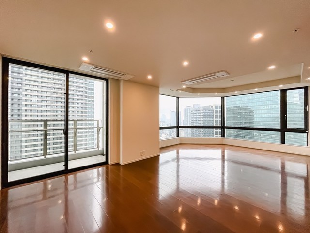 ※写真は同タイプ住戸です。(居間)