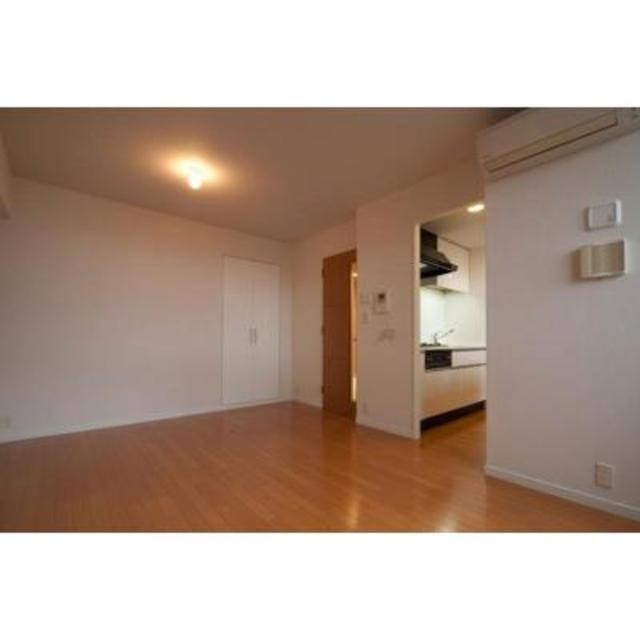 ※写真は同タイプ住戸です。(居間)