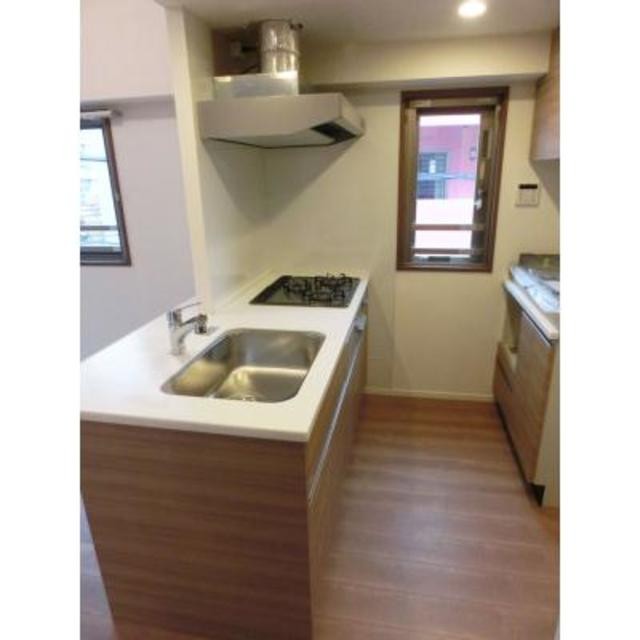 ※写真は同タイプ住戸です。(キッチン)