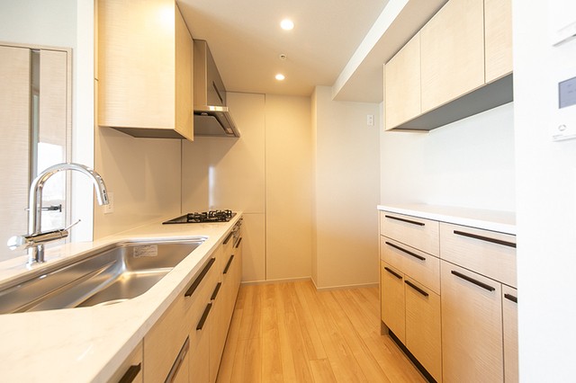 ※写真は同タイプ住戸です。(キッチン)