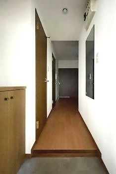 ※同仕様写真含む(玄関)