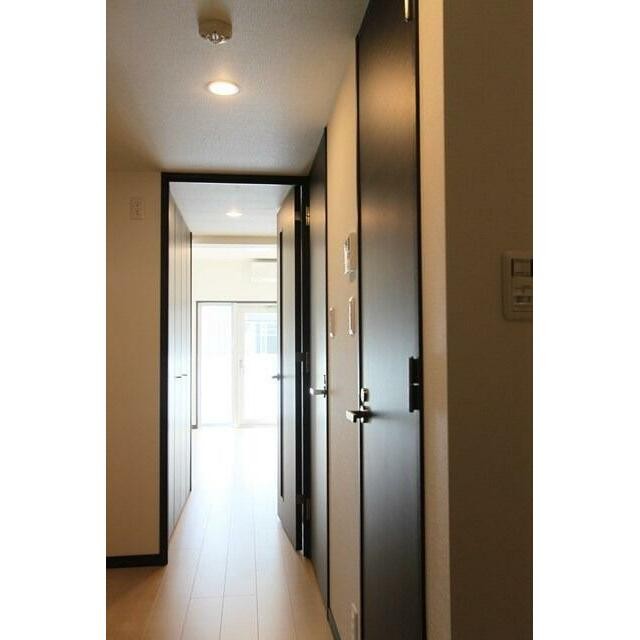 ※同じタイプのお部屋の写真です。(玄関)