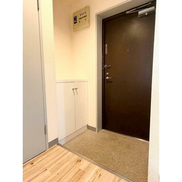 ※同仕様写真含む(玄関)