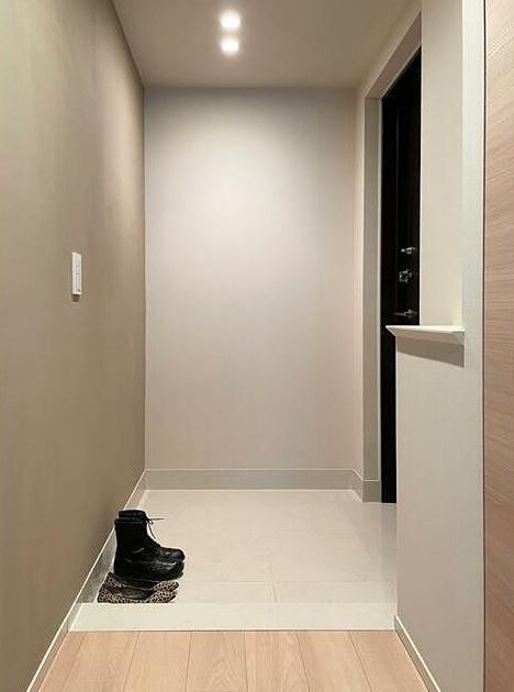 ※同仕様写真含む(玄関)