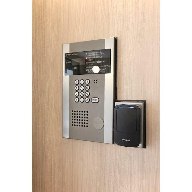 スマートカードで解錠するオートロック操作盤