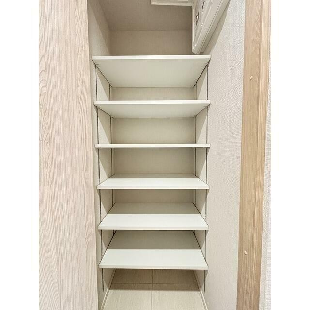 シューズボックス