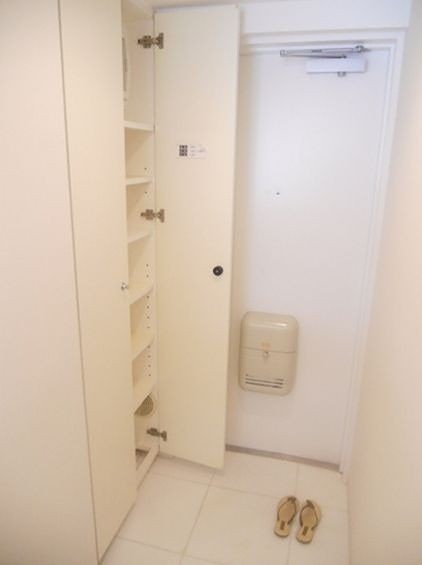 ※同仕様写真(玄関)