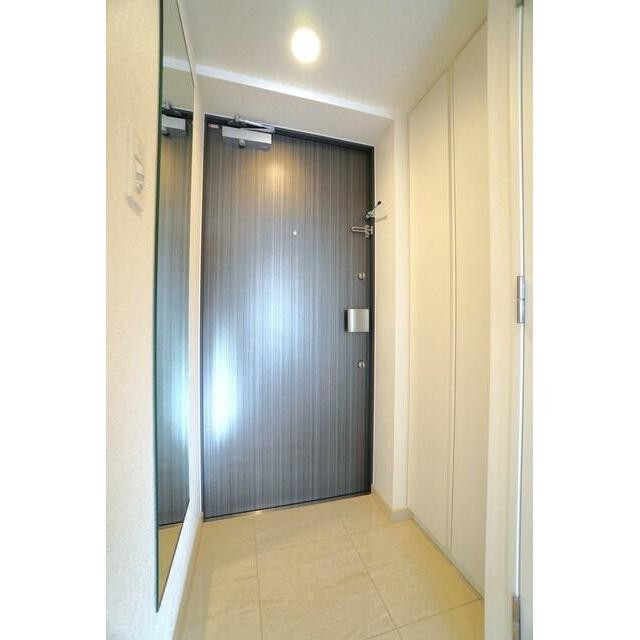 ※同仕様写真含む(玄関)