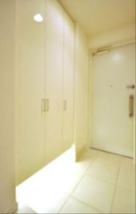 (玄関)