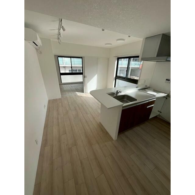 ※同仕様写真含む(居間)