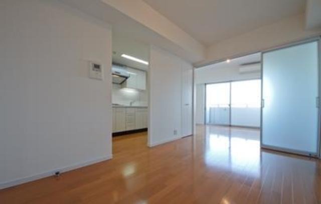 ※写真は同タイプ住戸です。(居間)