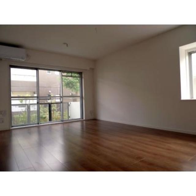 ※写真は同タイプ住戸です。(居間)