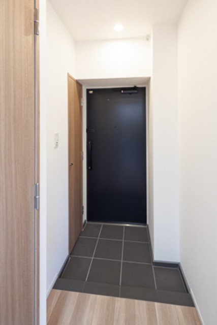 ※写真は同タイプ住戸です。(玄関)