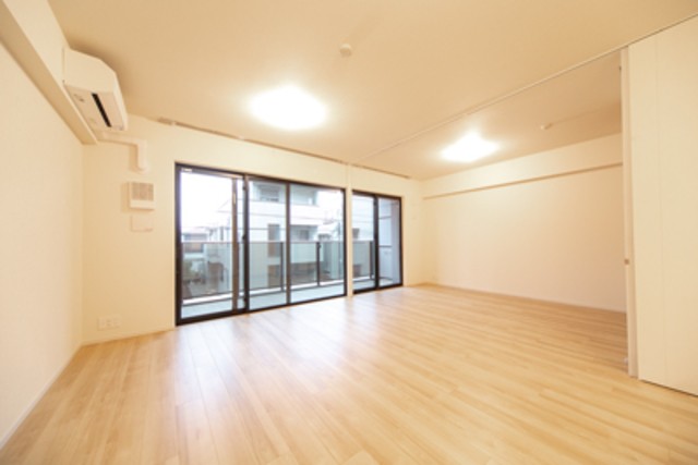 ※写真は同タイプ住戸です。(居間)