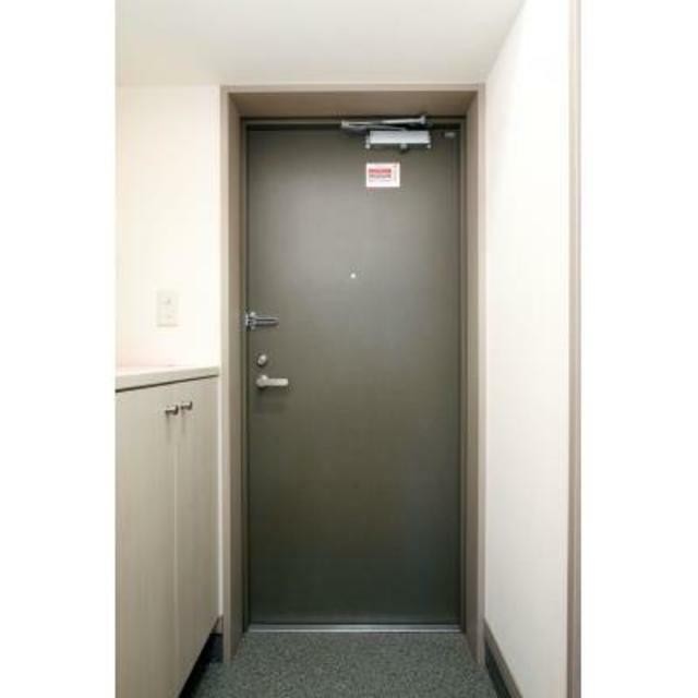 ※同仕様写真含む(玄関)