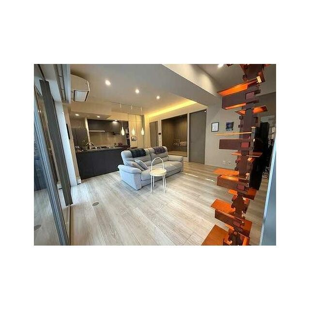 リビングダイニング（退去前）※家具・什器は撤去いたします。