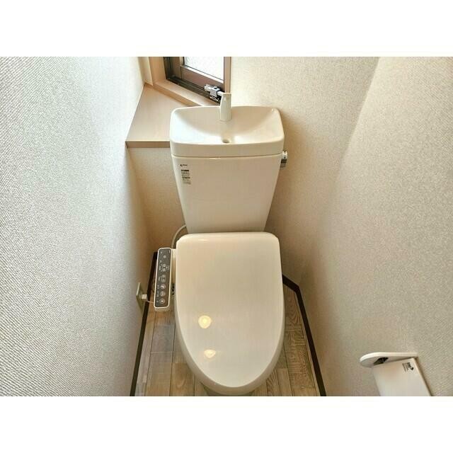 温水洗浄暖房便座(内装)