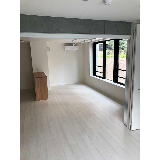 ※写真は同タイプ住戸です。(居間)