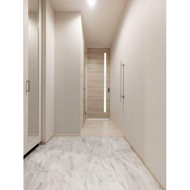 ■姿見ミラー付きの玄関(玄関)