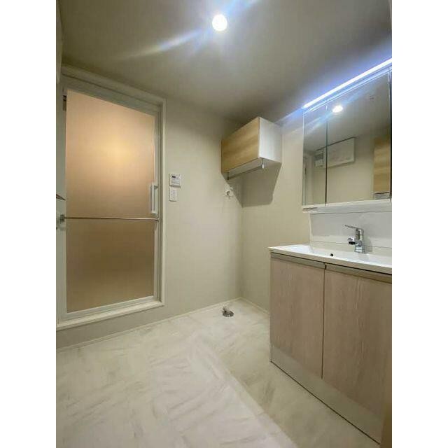 ◇三面鏡洗髪洗面化粧台 ◇室内洗濯機置場(内装)