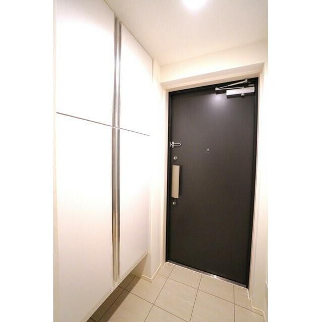 ※同仕様写真含む(玄関)