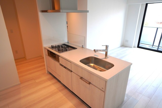 ※写真は同タイプ住戸です。(キッチン)