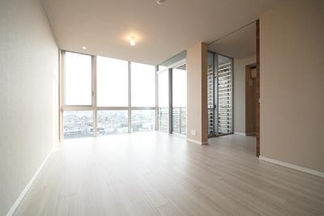 ※写真は同タイプ住戸です。(居間)