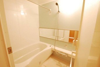 写真は同タイプ別室のモデルルーム(風呂)