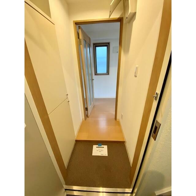 同じ間取りの別号室写真(玄関)