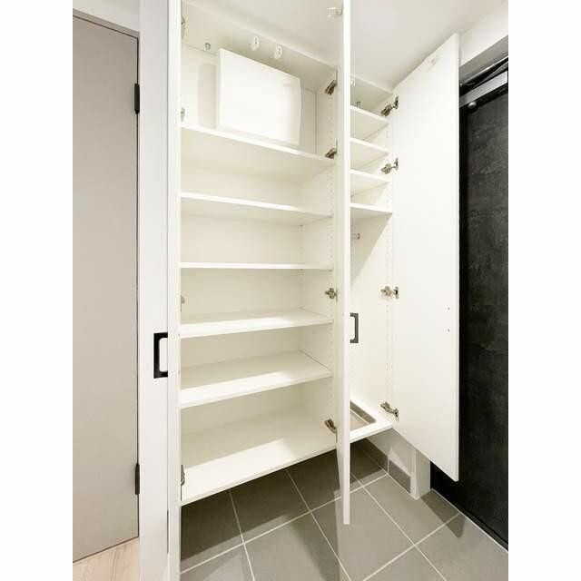 シューズボックス