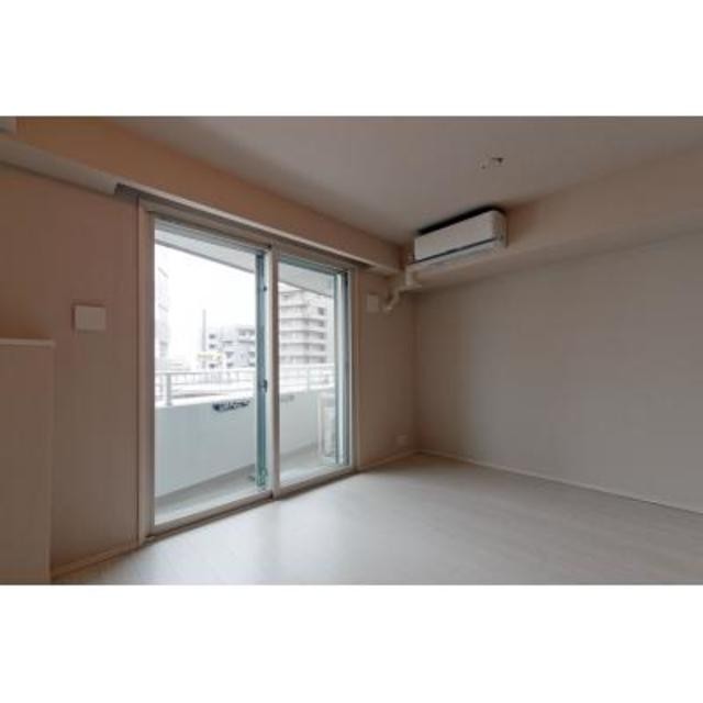 ※写真は同タイプ住戸です。(居間)