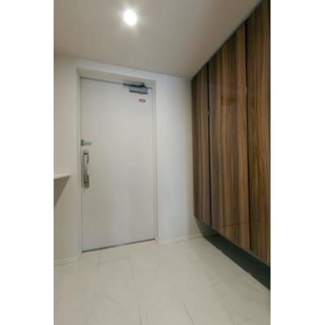 ※写真は同タイプ住戸です。(玄関)