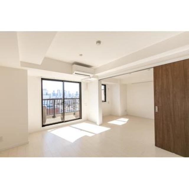 ※写真は同タイプ住戸です。(居間)