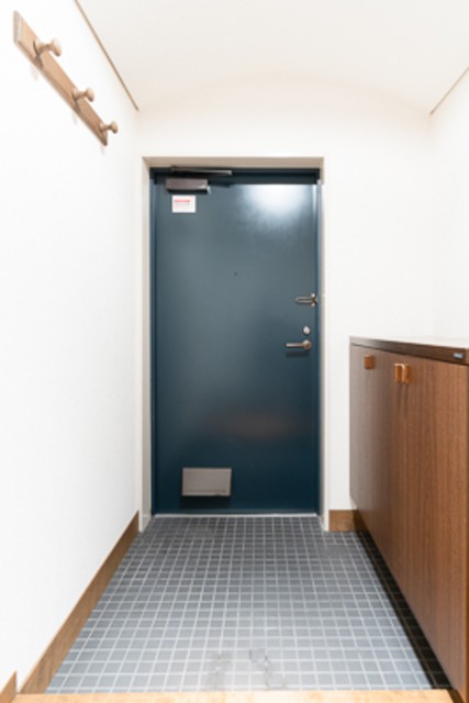 ※写真は同タイプ住戸です。(玄関)