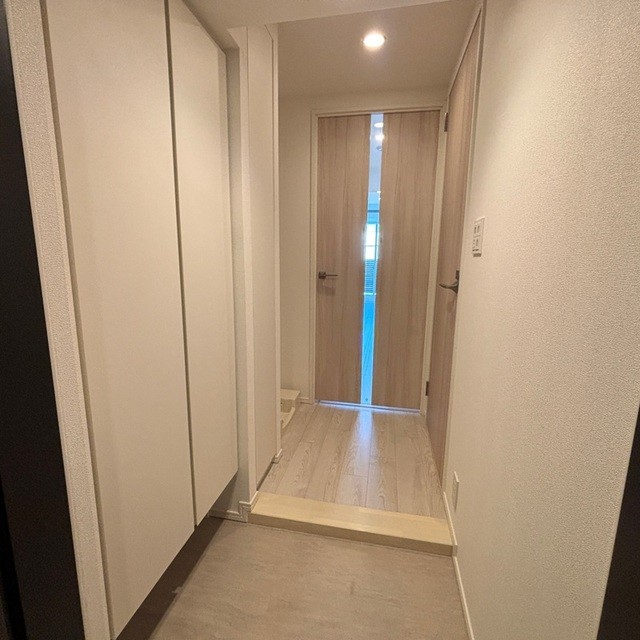 ※写真は同タイプ住戸です。(玄関)